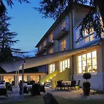 Hotel Lindenallee 3*