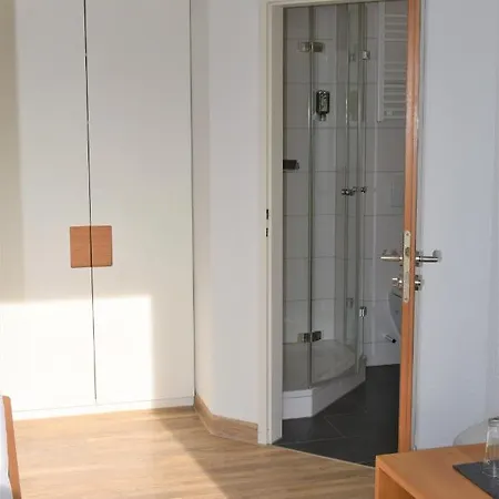 Lindenallee 3*